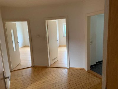 GELEGENHEIT: Schöne 2-Zimmer-Wohnung in Zentrumsnähe Nürnberg, ggf. zus. mit Wohnung 5.OG anmietbar