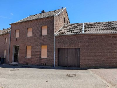 Sanierungsbedürftiges Einfamilienhaus auf großem Grundstück in Mönchengladbach-Wanlo