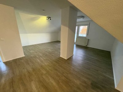 ☀️ Attraktive 4-Zimmer-Dachgeschosswohnung mit Südbalkon in ruhiger Lage – Ab 01.01.2026