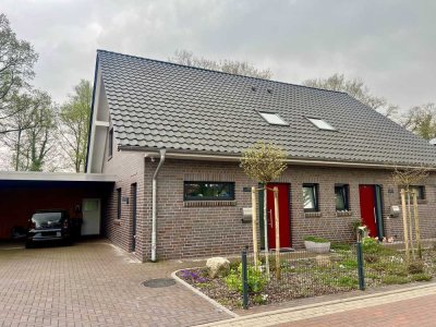 Neuwertige DHH in beliebter Lage von Hude