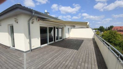 Stilvolle, 4-Raum-Penthouse-Wohnung mit luxuriöser Innenausstattung mit EBK in Neuruppin