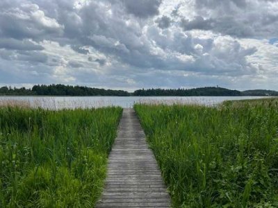Wohlfühlhaus am See – voll erschlossen mit direktem Seeblick und Stegzugang