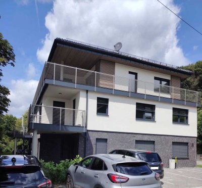 Hochwertige 3-Zimmer Neubauwohnung, 2 Bäder, TG-Stellplatz + Aussenstellplatz, Balkon, Aufzug