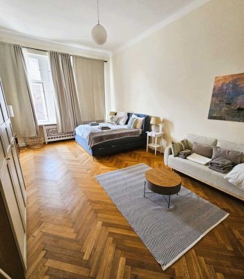 Elegante Altbauwohnung im Haus Preussenpark - direkt vom Eigentümer