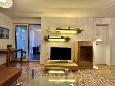 Charmante und Vollmöblierte 2-Zimmer Wohnung im Herzen der Stadt mit Loggia