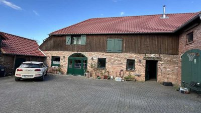 Teilsanierter Resthof mit viel Ausbaureserve