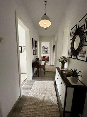 BESICHTIGUNG am 6. Dezember | WOHNTRAUM IN WASSERNÄHE | 2,5 Zimmer | Badewanne | in Sanierung