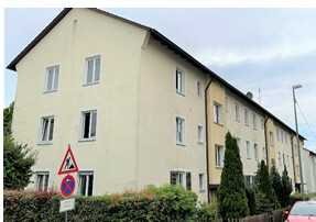 Vollvermietetes Mehrfamilienhaus in Stuttgart-Zuffenhausen / Rot