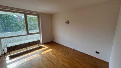 Modernisiert! Schöne 3-Zimmer-Wohnung im 3. OG mit Balkon in Kaarst