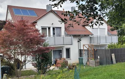 Gepflegte 6-Zimmer-Doppelhaushälfte mit EBK in Gärtringen, Gärtringen