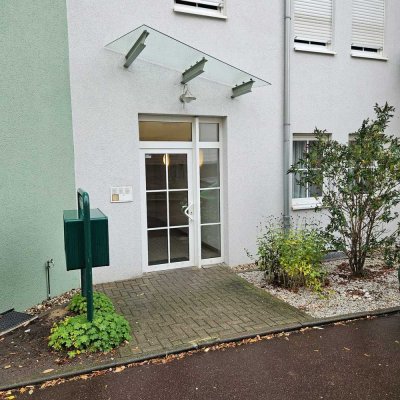 Wunderschöne, helle und großzügige 2-Raum-Wohnung mit Dachterrasse ab 01.01.2026