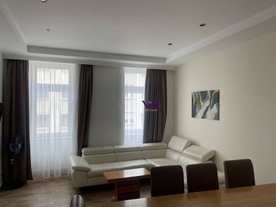 Neu sanierte- 4 Zimmerwohnung!