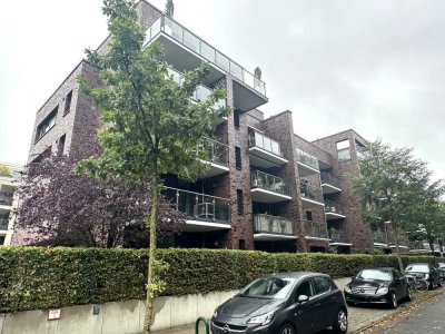 Stadtwerder: Komfortable und moderne 3 Zi. Wohnung m. Balkon, Parkett, 2 TG Stellpl. teilmöbliert