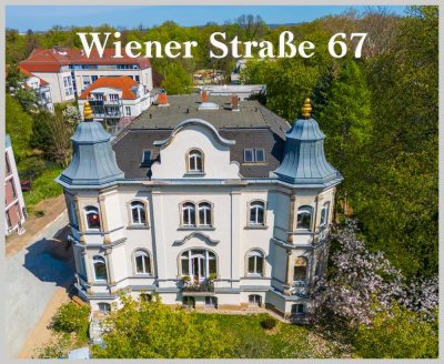 Repräsentative 3-Zimmer-Wohnung mit großer Dachterrasse und Balkon am Großen Garten