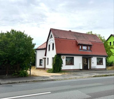 „Einfamilienhaus mit Töpferei, Ladenfläche, Garten“