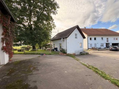Häuschen im ruhigen grünen mit Garten zur Verwirklichung