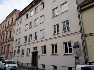 Schöne 2- Zimmer- Altbau-Wohnung in der Altstadt