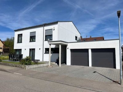 Schönes 6,5 Zimmer Einfamilienhaus mit gehobener Innenausstattung in Laichingen PROVISONSFREI