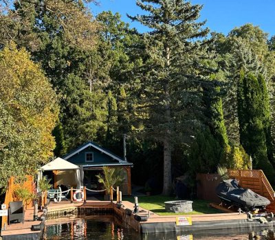 Wassergrundstück mit eigenen Bootshafen zur Pacht