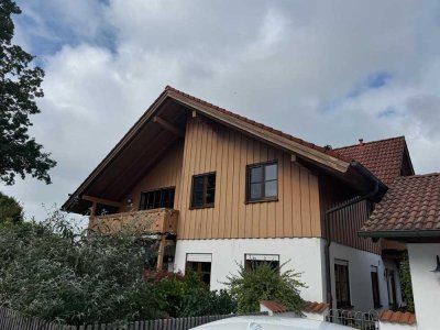 3-Zimmerwohnung mit Galerie und Balkon in Zweifamilienhaus