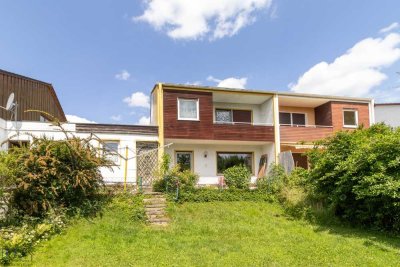 Renovierungsbedürftiges Doppelhaus sucht Prinzen zum Wachküssen!