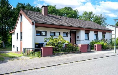 Bungalow mit pool und großem Grundstück in Kaiserslautern