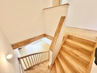 Zentrale 3-Zimmer-Maisonettewohnung mit Westterrasse am Entenplatz