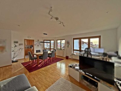 Großzügige 4-Zimmer-Wohnung in schöner Wohngegend inkl. EBK und Garage