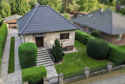 Charmanter, bezugsfreier Bungalow mit Ausbaupotenzial im Dachgeschoss und großem Garten in Falkensee