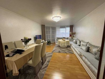 PROVISIONSFREI & HELL | 3 Zi-Whg. 90m² | 2 Balkone | TG-Platz | nähe S-Bahn & Rathaus-Center***