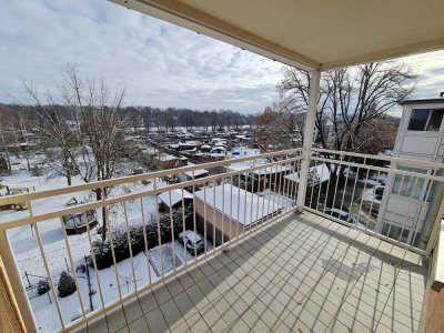 + + + komplett neu sanierte 3,0-Zimmerwohnung mit Balkon in ruhiger Lage + + +