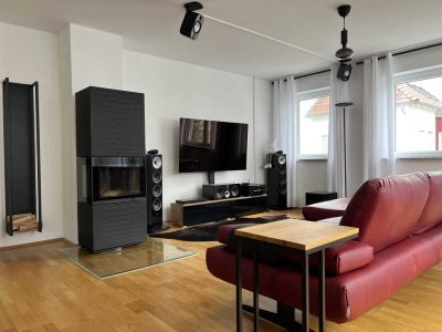 Stilvolle 3-Raum-Wohnung mit luxuriöser Innenausstattung mit EBK in Zorneding für 1 Monat Untermiete