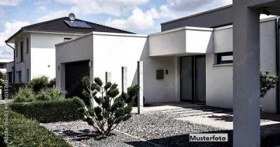 Ihr Traumhaus: Neuwertiger Bungalow – Einfamilienhaus mit Terrasse
