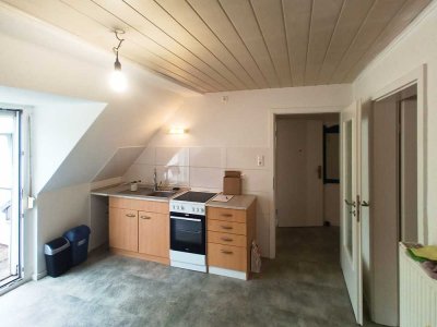 Dachgeschoßwohnung m. Blkon 50 qm