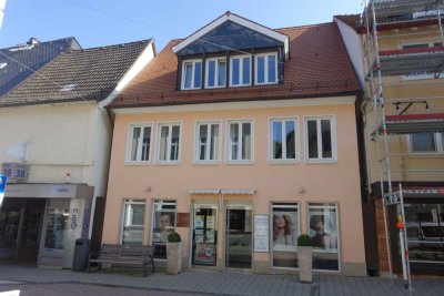 ***Schönes Wohn,- und Geschäftshaus in der Königsteiner Altstadt, im Alleinauftrag zu verkaufen***
