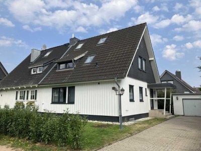 Doppelhaushälfte komplett modernisiert und ca. 400 m ² Eigenland !