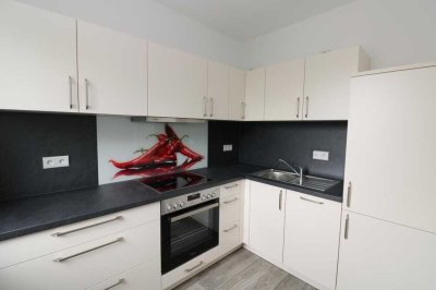 Himbeereis zum Frühstück...3-RW mit Einbauküche, Dusche & Balkon!!!