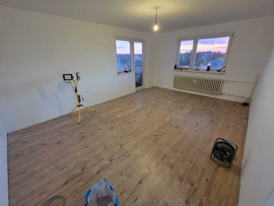 Neu renovierte 2-Zwg mit Balkon und Lift