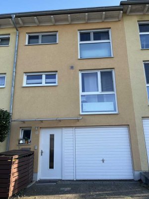 RMH mit EBK, Garten, Garage + Stellplatz in Asperg / Einziehen und wohlfühlen