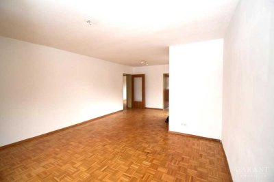 2 Zimmer-Wohnung mit Loggia und Blick auf die Befreiungshalle