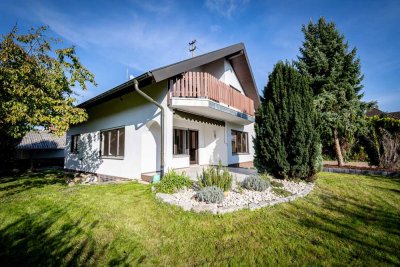 Sehr großzügiges, freistehendes Einfamilienhaus