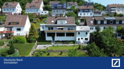 Viel Platz in erhabener Lage von Wallau! 
Einfamilienhaus mit Garage und Carport in Wallau!