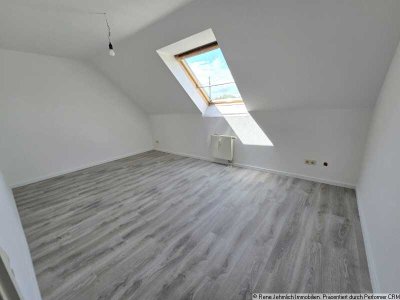 Behindertengerechte Neu sanierte 2 Raum Wohnung Hilbersdorf +Lift + EBK möglich