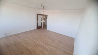 Traumhafte 3-Zimmer-Wohnung mit Fernblick – Renoviert & mit großem Balkon im 12. OG nahe Nordbahnhof