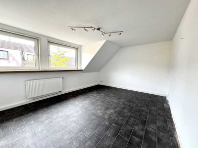 Helle Dachgeschosswohnung in Gelsenkirchen zu vermieten.