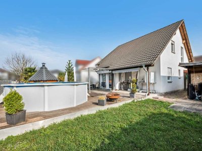 Modernes Pärchenhaus mit Pool &amp; Garten – Flexibles Wohnen in Elchesheim-Illingen