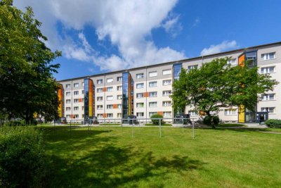 3-Raumwohnung mit Aufzug auf der halben Etage und Westbalkon