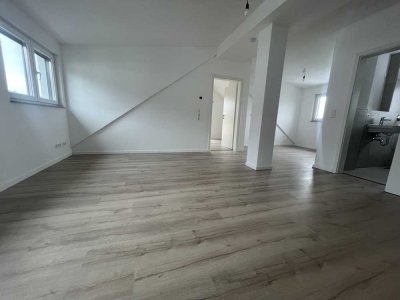 Helle 2-Zimmer Neubau-Dachgeschosswohnung in Gerlingen