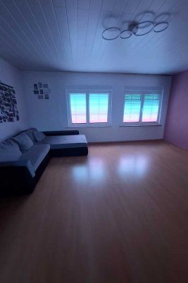 Helle 2-Zimmer-Wohnung mit Balkon und Garage in Radevormwald