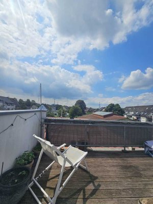 Lichtdurchflutete Traumwohnung im 2. OG mit großem Balkon in Efferen